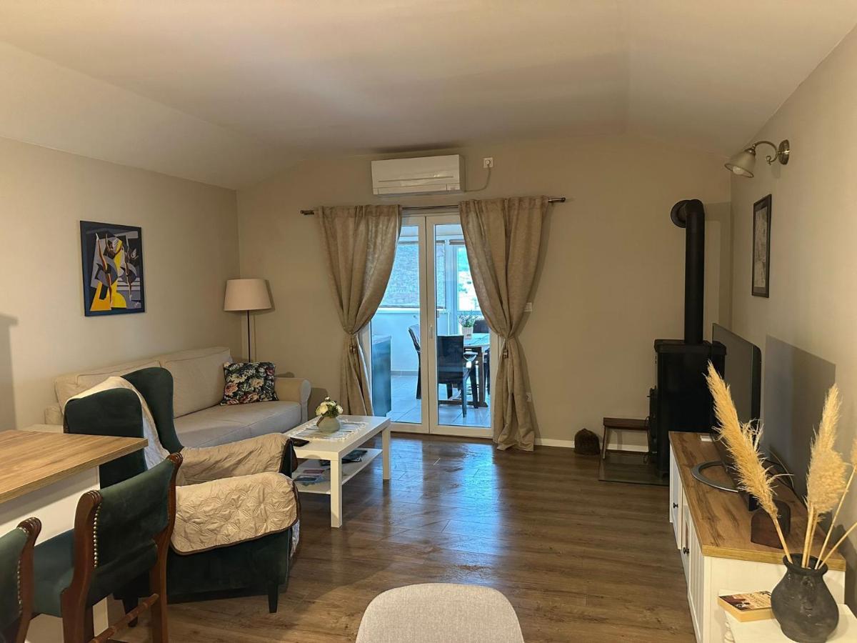 Apartman Lusy Tribalj Esterno foto